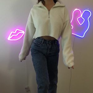 White half zip crop sweatshirt